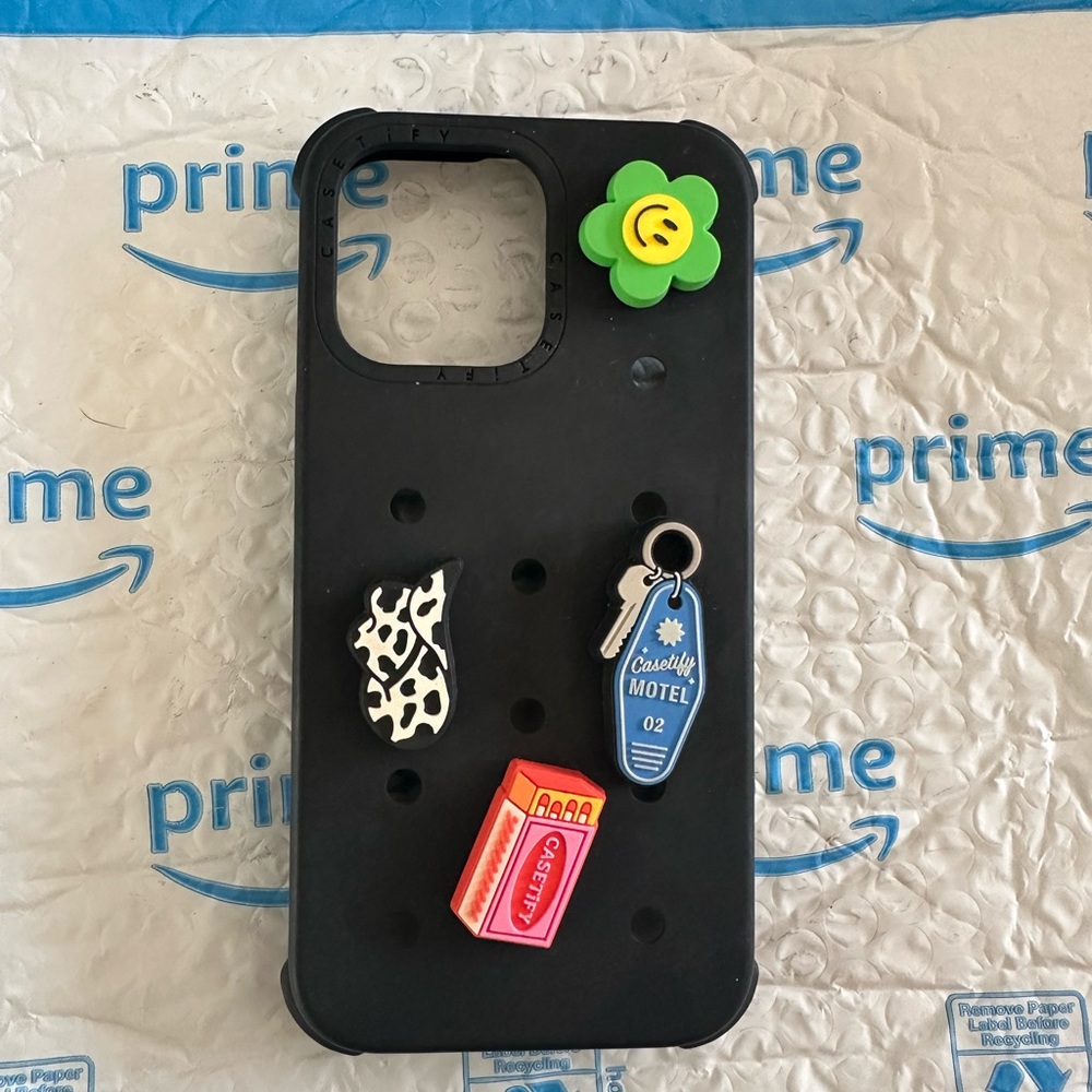 Casetify pushpin case black for iPhone 14 Pro Max (missing boot charm)